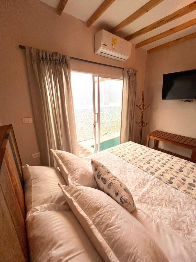 Colonial Airport * Cartagena