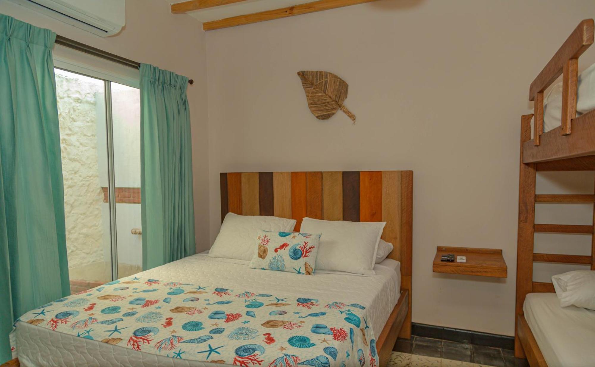 Colonial Airport Cartagena