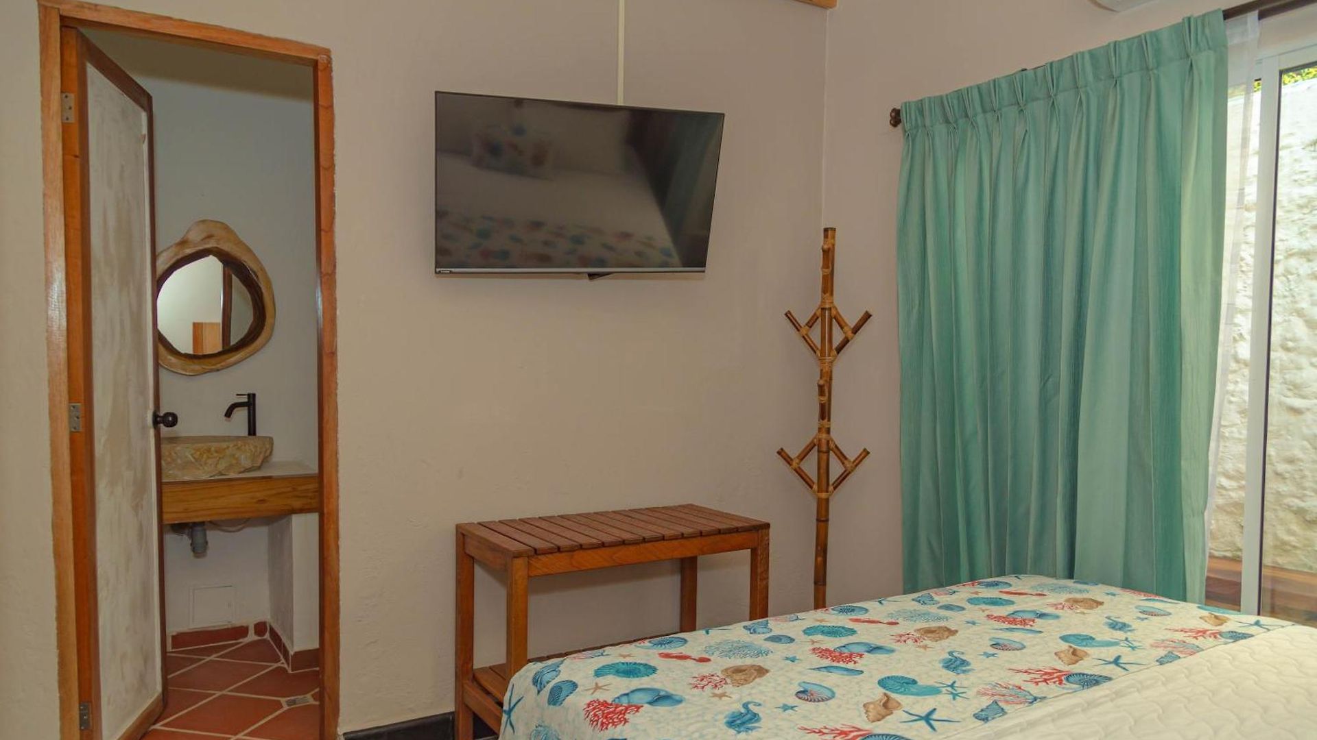 Hotel Colonial Airport *