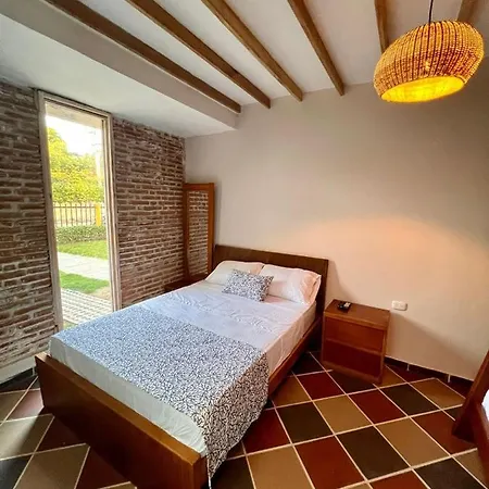 Colonial Airport Hotel *