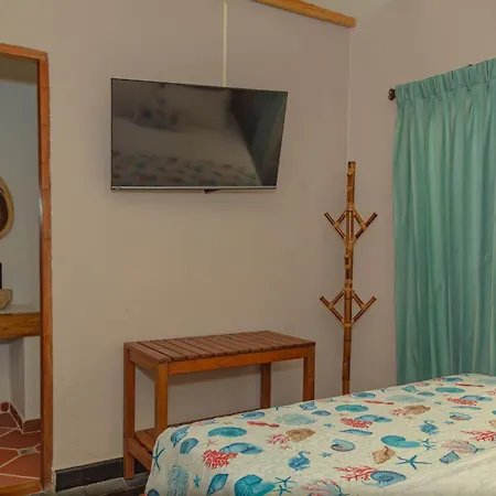 Hotel Colonial Airport *