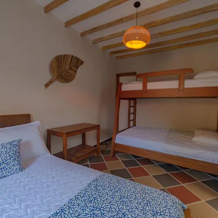 Hotel Colonial Airport *