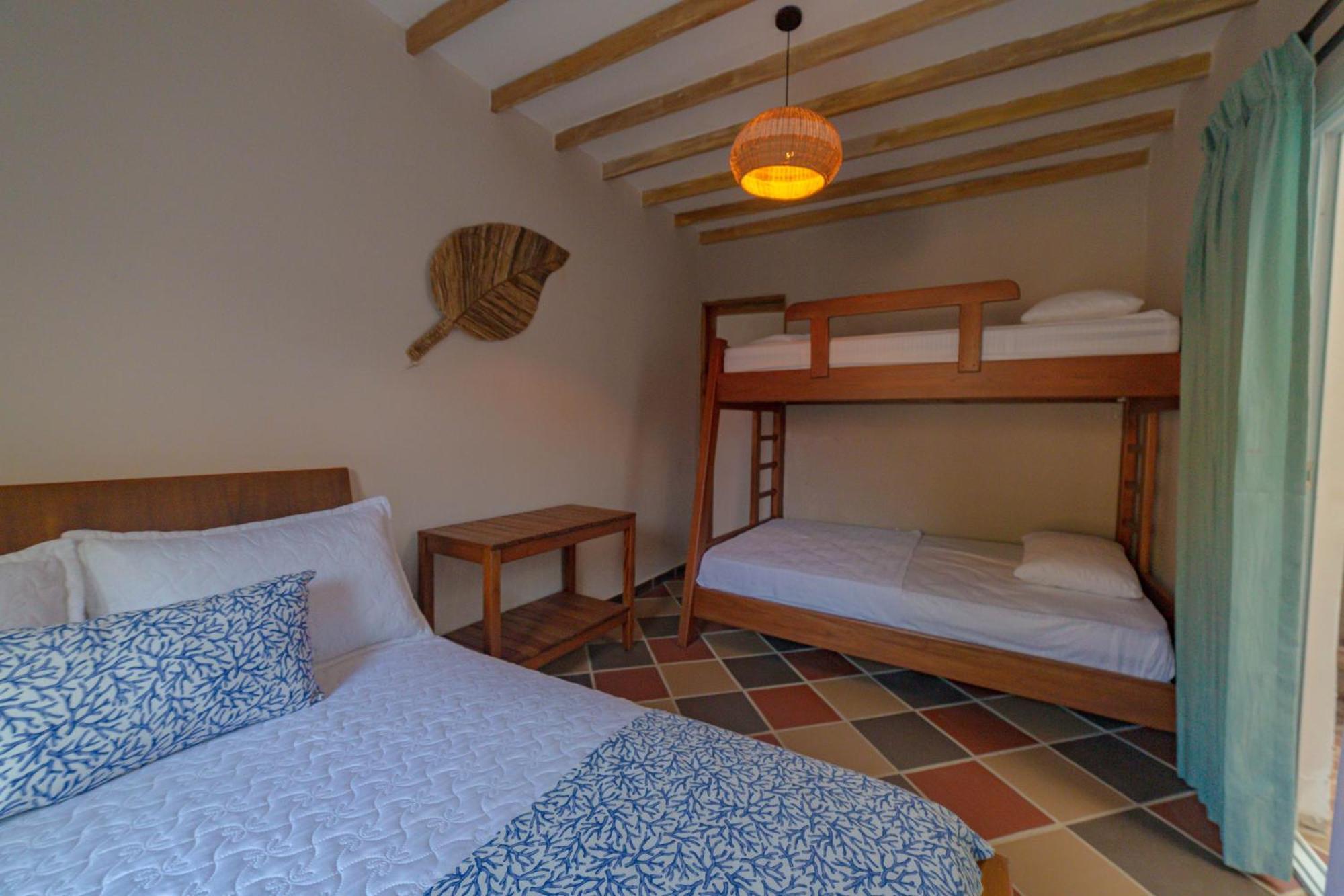 Hotel Colonial Airport *