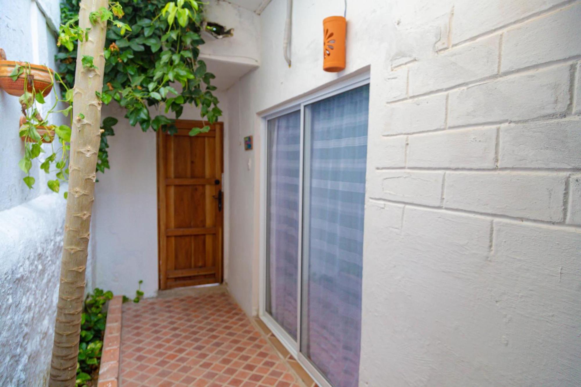 Hotel Colonial Airport *